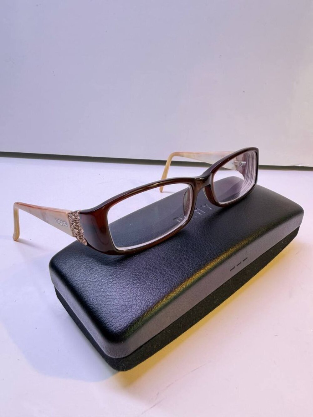 Vogue Eyeglasses – Elegant Rectangular Frame